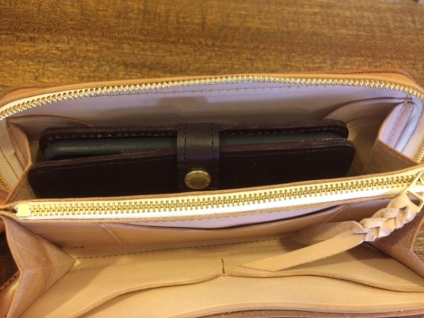 画像6: 【30％OFF】【栃木レザー製】ラウンドジップウォレット『ビッグ』 (6)