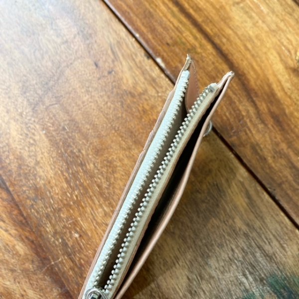 画像4: 【栃木レザー使用】『ジップコインケース(NA)』 (4)